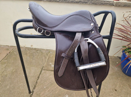 14" wide pony saddle