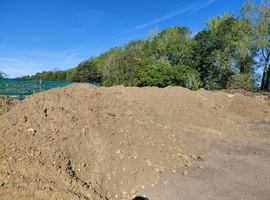 Sand and rubber chipping mix for horse arena