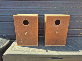 2 cockateil nesting boxes