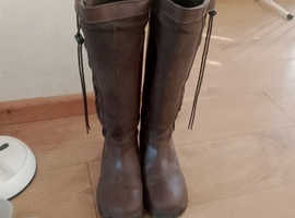 Brogini leather country boots size 6 . 5 worn twice