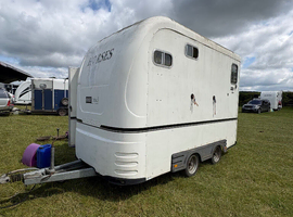 Equi trek trailer