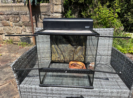 Exo Terra terrarium with compact top