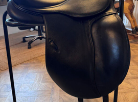 Dressage Saddle John Whitaker Harrogate