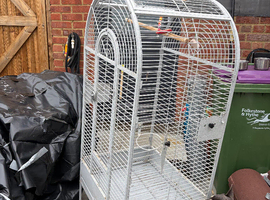 Beautiful birdcage parrot cage for sale