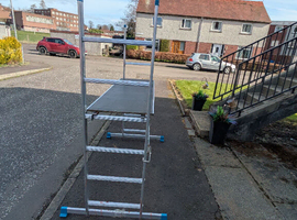 Adjustable platform