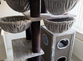 Cat tree