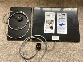 Pet nap  heated  electric bed warmers  (2) Original and best on the market.