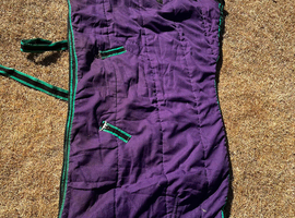 5&rsquo;9 stable rug with fixed neck