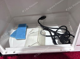 Brinsea brooder