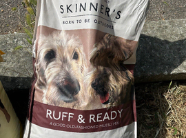 Skinners ruff and ready dry food