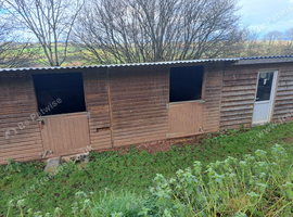 Sole use Grazing and stables available