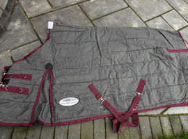 6&rsquo;6&rdquo; Weatherbeeta stable rug