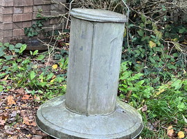 Chicken feeder