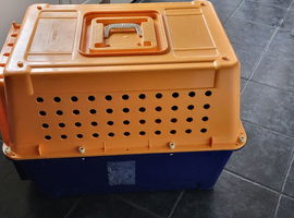 Airport type dog crate