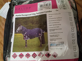 5.3 gallop 50 grams turnout rug new in bag