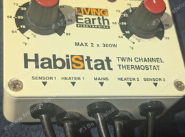Habistat twin channel thermostat