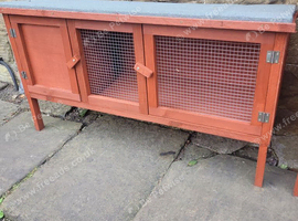 Rabbit/guinea pig hutch