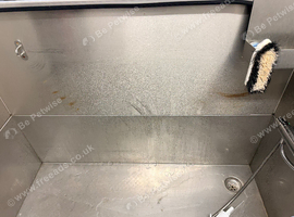 Dog grooming equipment