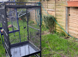Nice parrot cage for sale