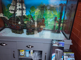 Fish tank n unit n everything