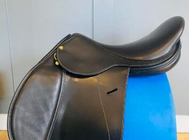 Frank Baines flair jumping saddle