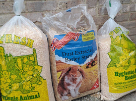 Large bags of soft dust free shavings and straw suitable for all animals