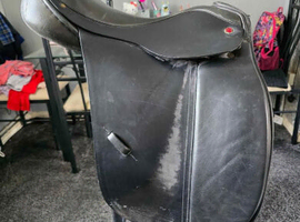 ALBION DRESSAGE SADDLE