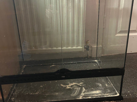 Exo terra vivarium. &pound;140 - ONO