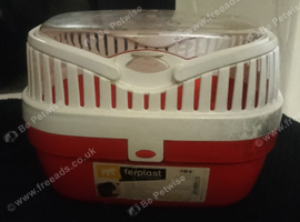 Ferplast small animal carrier (red)