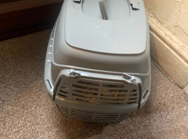 pet carrier
