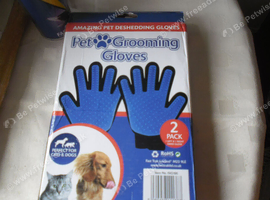 Catand dog  grooming gloves