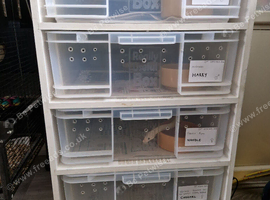 5 ball pythons and 33 litre rack