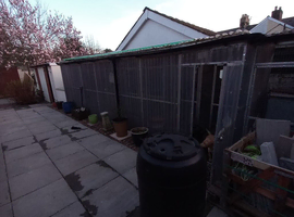 Aluminium Avairy 30+ panels,  7 doors, 6 swing feeders lots of money spent some 16 gauge  some 19 gauge rat, and mouse  prof, come and have a look, it
