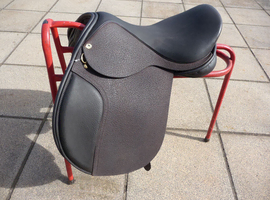 Black Country 15.5" GP/WH Saddle Brown wide fit