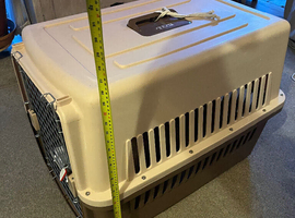 Large, lightweight: acrylic plastic & metal front opening animal flight/home/show cage.