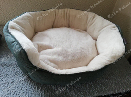 Wainwright Medium Dog Bed