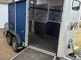 Ifor Williams HB505 Horse Trailer with camera