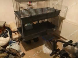 Ferlast double indoor  hutch 3ft. 11 inches long