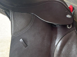 17&rdquo; T4 thorowgood saddle