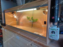 Vivarium LARGE 4 foot with electrics