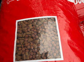 Breederpack Dog Food 15kg bags or 6 x 2.5kg bags
