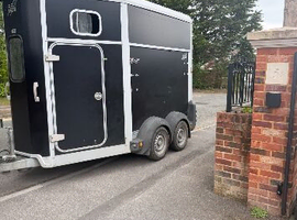Ifor Williams black horse trailer