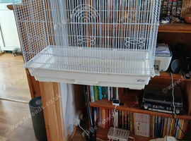 Large White Puerto Rica bird cage with stand