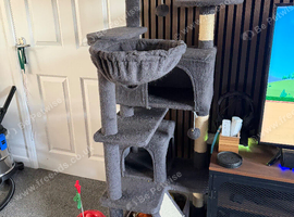 Cat tree