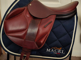 Macel Derby 16.5" saddle