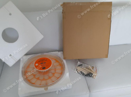 Egg incubator
