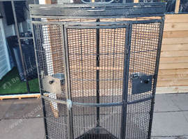 Large corna parrot cage
