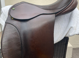 16.5" Ideal Working Hunter Saddle