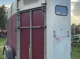 Horse box for sale