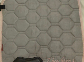 This Esme saddle pad